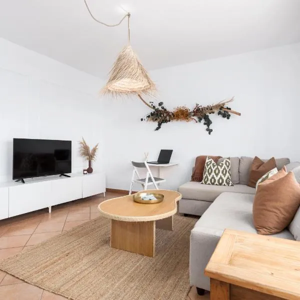 Home2Book Casa Calma, hotel di Lajares