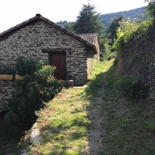 Maison rurale au cœur des Cévennes Ardéchoises, hotel in Saint-Jean-de-Pourcharesse