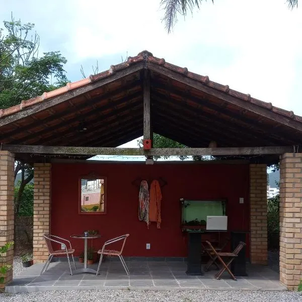 Vila Verde Suites, hotell i Pântano do Sul