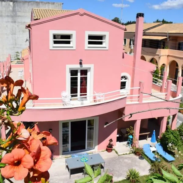 Private Villa AKOBARA, 2km from city center, hotel v destinaci Korfu