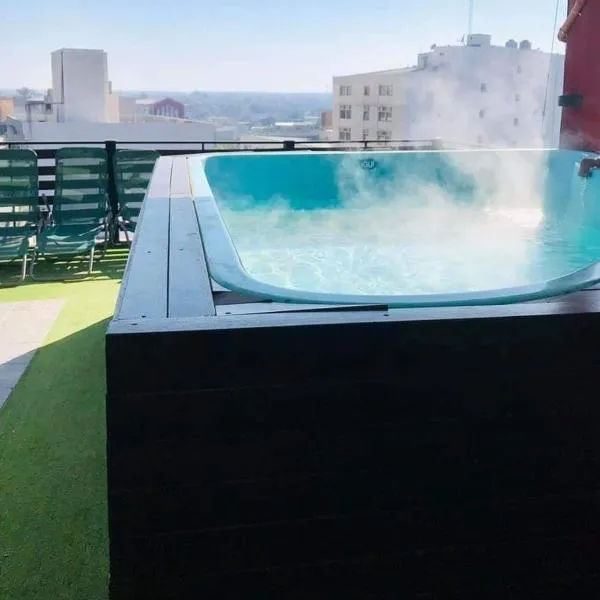 Plaza: Termas de Río Hondo'da bir otel