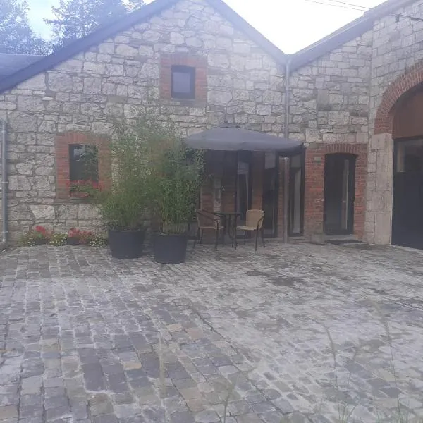 La Calestienne, viešbutis mieste Hampteau