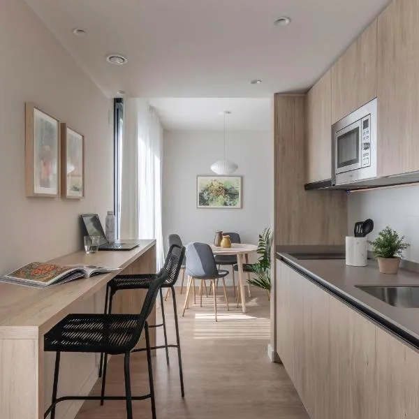 Apartamentos Líbere Pamplona Yamaguchi, hotel v destinaci Pamplona