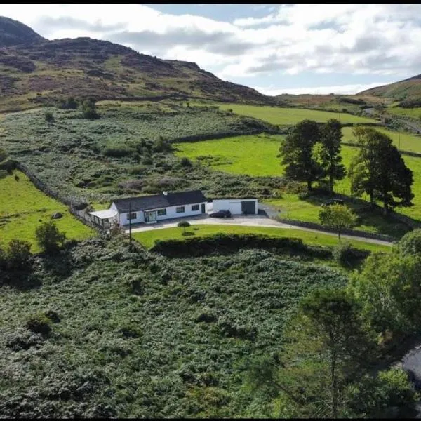 Mountain House Omeath near Carlingford, hotel v destinaci Ó Méith