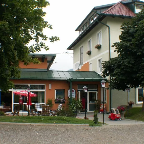 Gasthof-Pension Hochsteiner, hotell i Weitensfeld