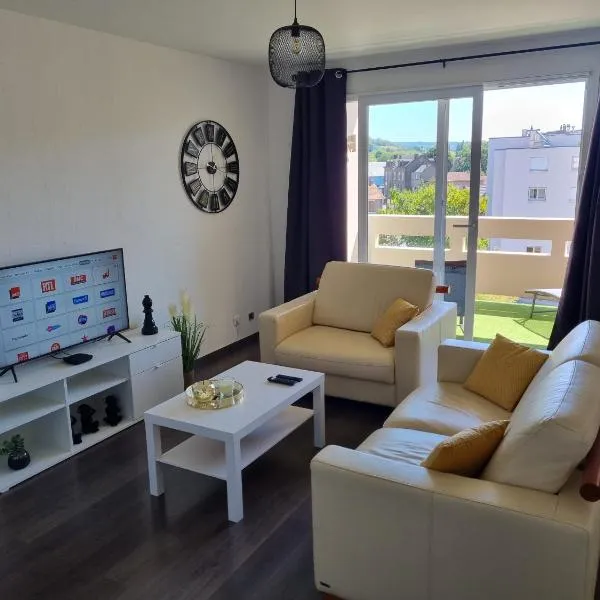 Bel appartement 2 chambres ,résidence privée, hotel en Givet