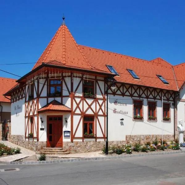 Szent Anna Étterem és Panzió, hotel v destinácii Berkenye
