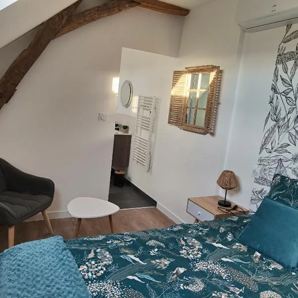 Gîte Les Piraudières, hotel v destinácii Noyant-de-Touraine