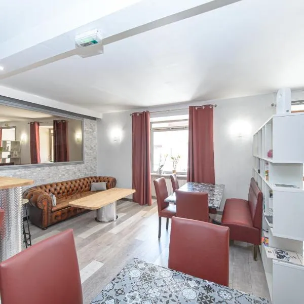 HOTEL DES VOYAGEURS, hotel v destinaci Pont-de-Roide