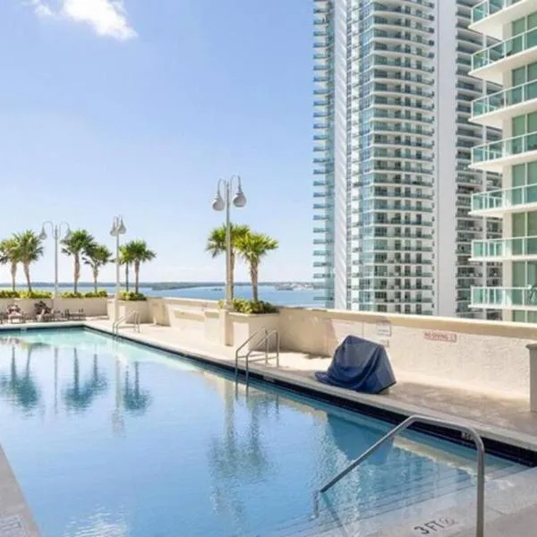 Lovely condo with city & ocean views, hotel em Miami