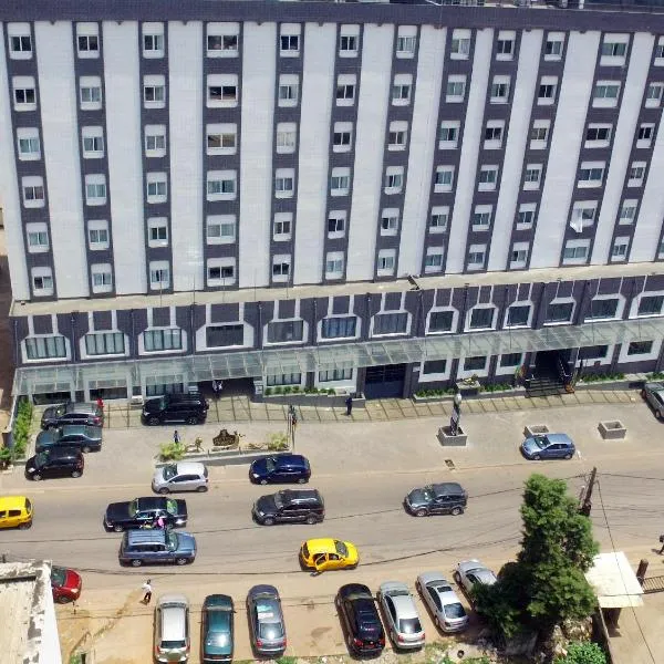 Hotel Franco Yaounde, hótel í Nkolbison