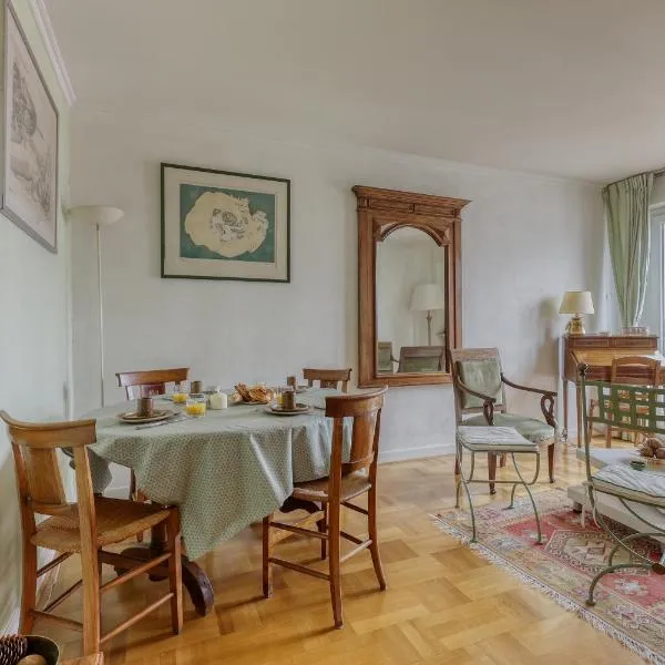 Large and Bright 2 Bdrs Flat with View - Paris 20