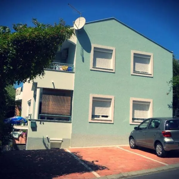 Apartments with parking space Petrcane, Zadar - 17770, Hotel in Petrčane