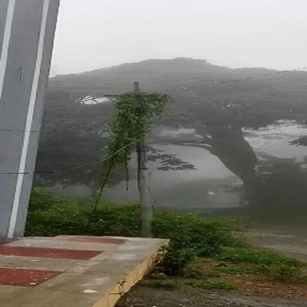 Sun Deluxe Villa, Yercaud, hotel v destinaci Yercaud