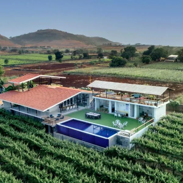SaffronStays Onellaa, Nashik - infinity pool villa surrounded by a vineyard, hotel v destinaci Nášik