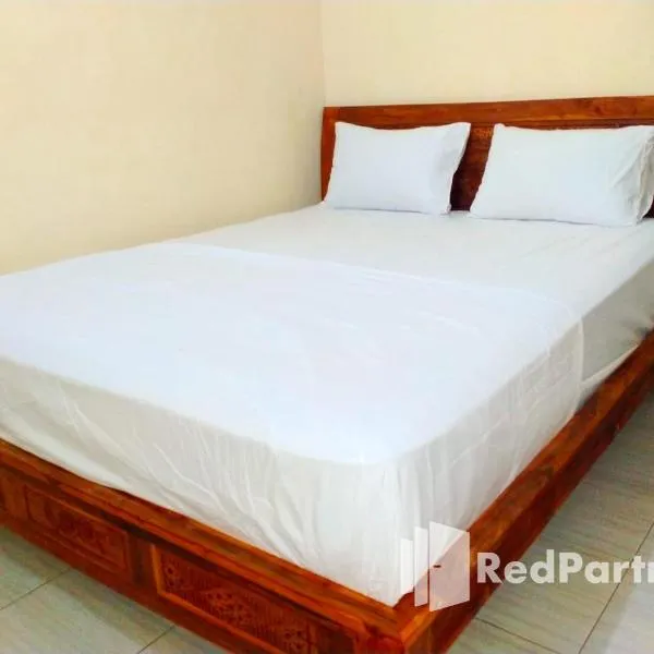 Navisha Guest House Syariah near Exit Tol Batang RedPartner, hotel v destinaci Pekalongan