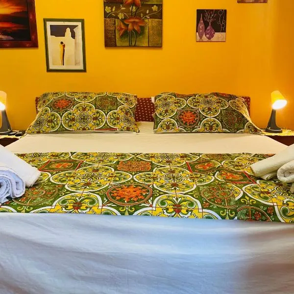 Cottage Gole Alcantara Gloria Room, hotel in Graniti