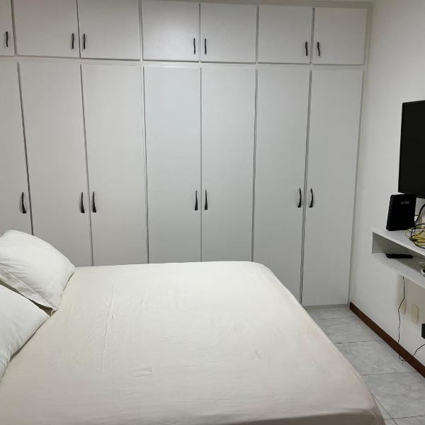 Casa beira mar cond fechado farol Itapuã - Foto 2