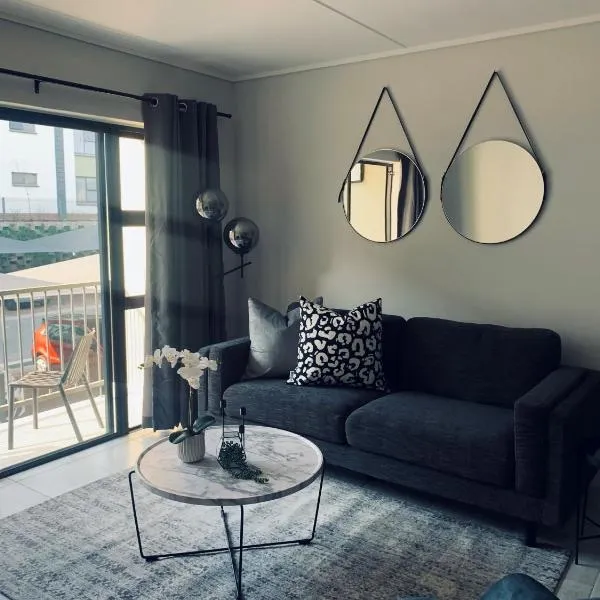 Apartment in Boksburg, khách sạn ở Witfield
