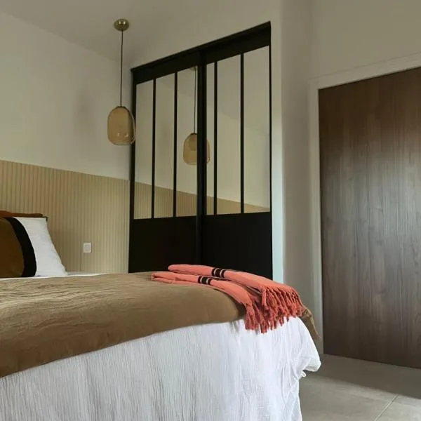 Suite La Farigoulette, hotel in Marseille