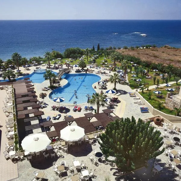 Ascos Coral Beach Hotel, hotel en Tsadha