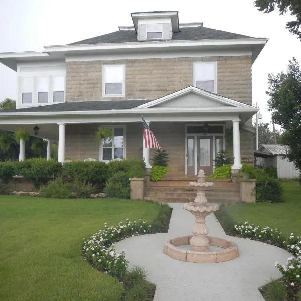 Sandstone Street Bed and Breakfast, hotel v destinaci Llano