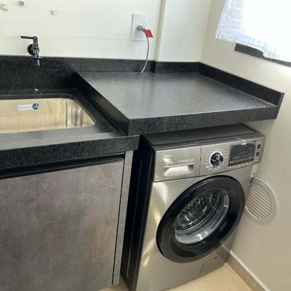 Encanto de apartamento, novo! A 290 metros da praia do Canto Grande! - Foto 5