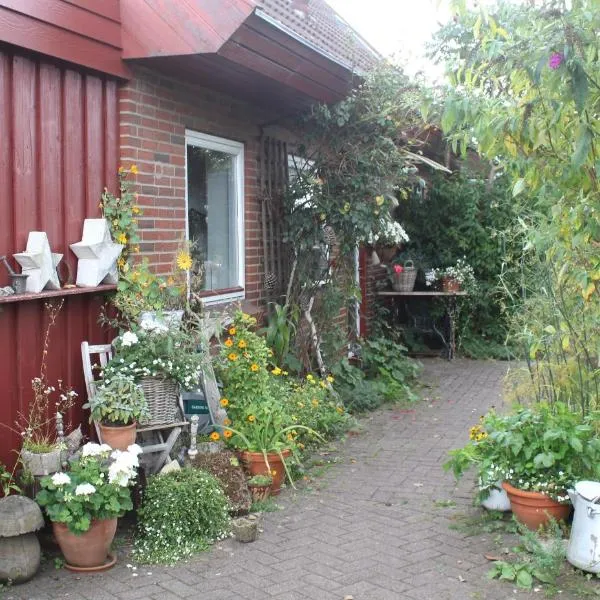 Ferienwohnung Fleur de Lys Urlaub auf Anfrage mit Hund, hótel í Trappenkamp