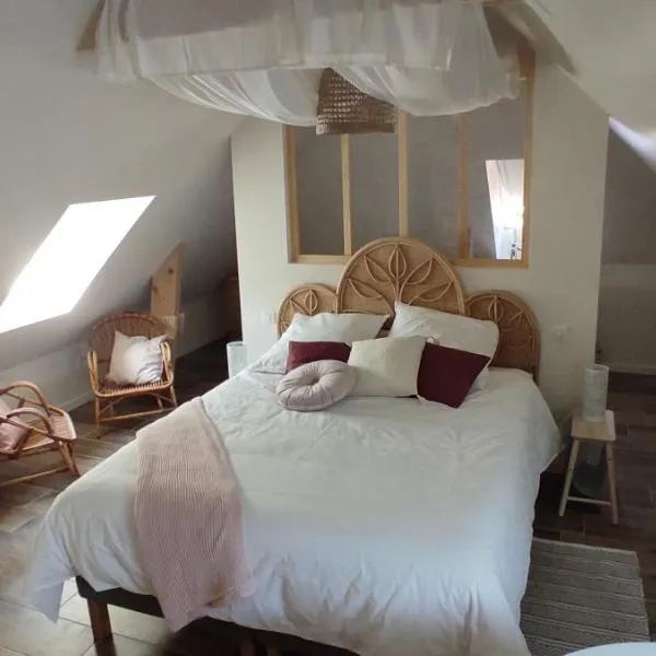 Ty Madelez Chambres d'hôtes, Gîtes et Spa、Pontrieuxのホテル