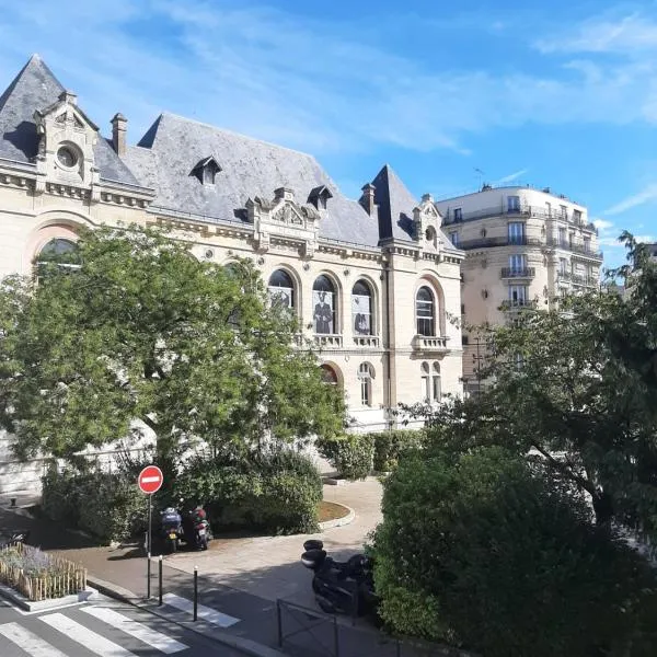 la studette du théâtre, khách sạn ở Boulogne-Billancourt