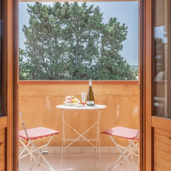 San Carlo - private beach, hotel Campofelice di Roccellában