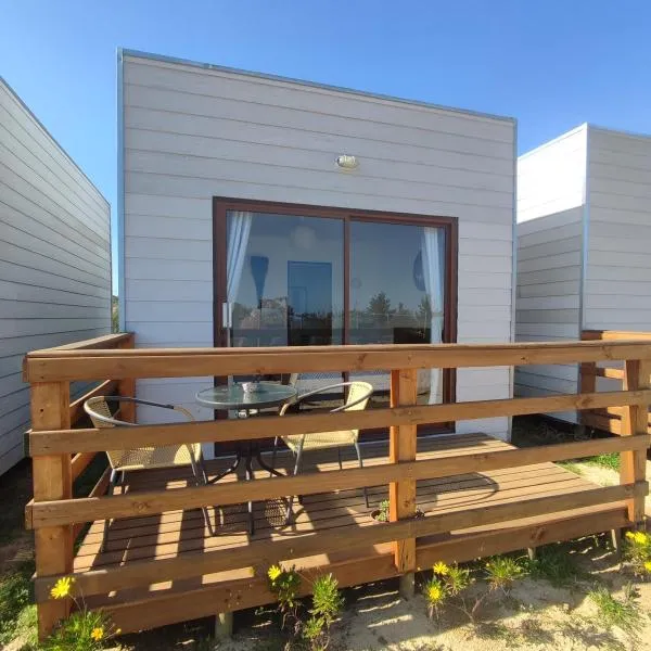 La Tribu Ecolodge y Camping, hotel v destinaci Algarrobo