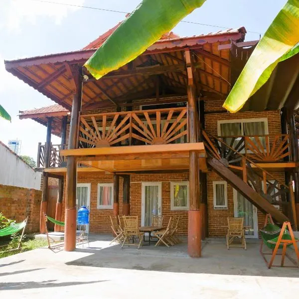 Xô Xôn Homestay, hótel í Kon Rơbang