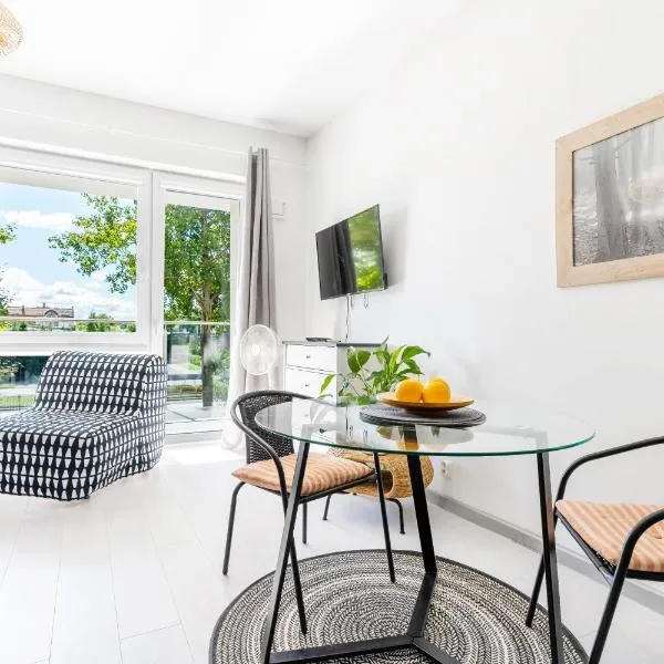 Apartament UKIEL PARK 30 przy Plaży Miejskiej - klimatyzacja,free parking,FV, hotel v destinaci Olštýn