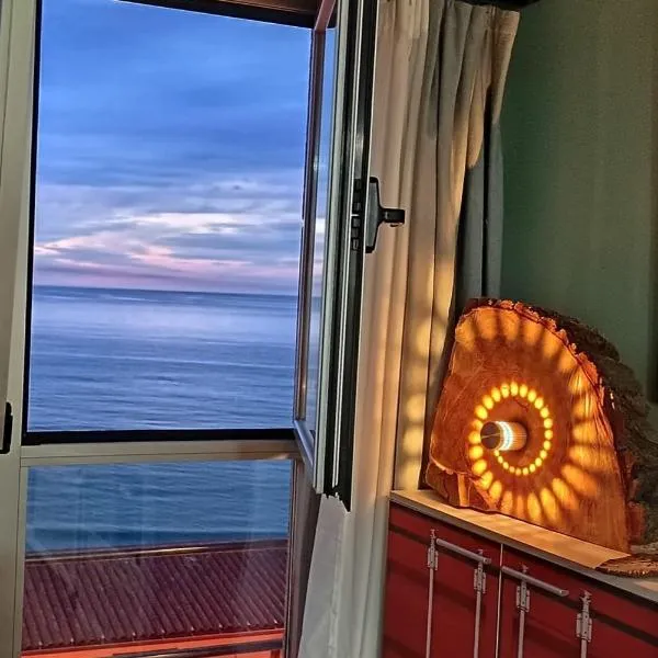 Apartamento con vistas al mar, hotel in Malpica