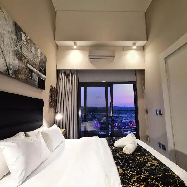 Top Floor Penthouse - Overlooking Times Square Casino, hotel v destinaci Pretoria