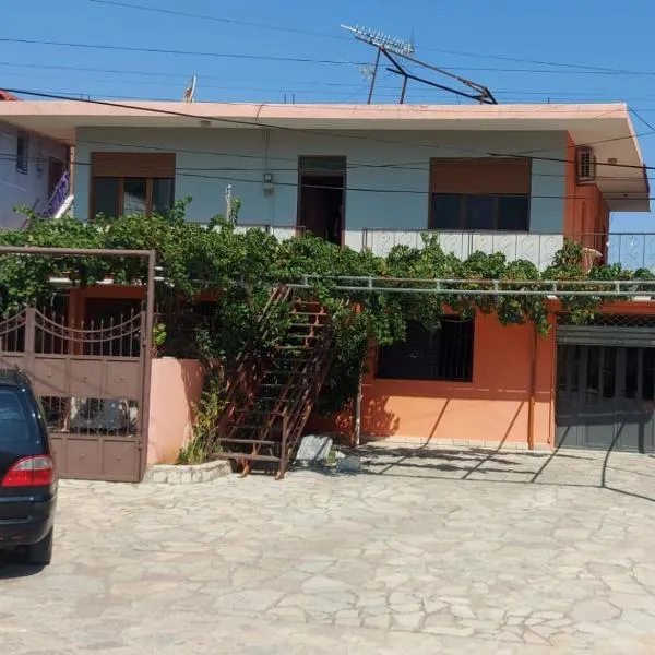 Guesthouse Lula, hotel v destinaci Tepelenë