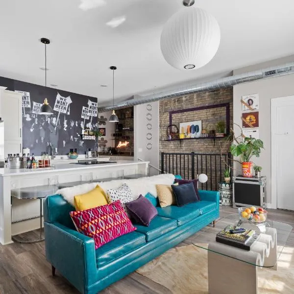 The Bentley Condotel, Heart of Walkers Point with Garage, Yard, hotel in Milwaukee