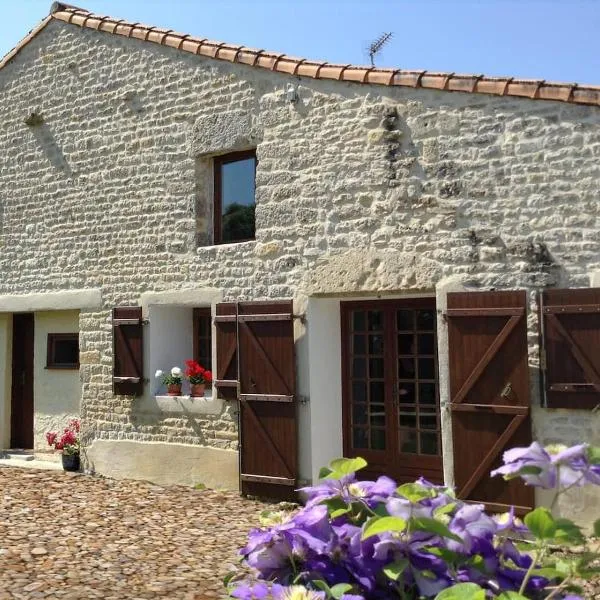 Boutonne Rouge Gite, hotel en Chef-Boutonne