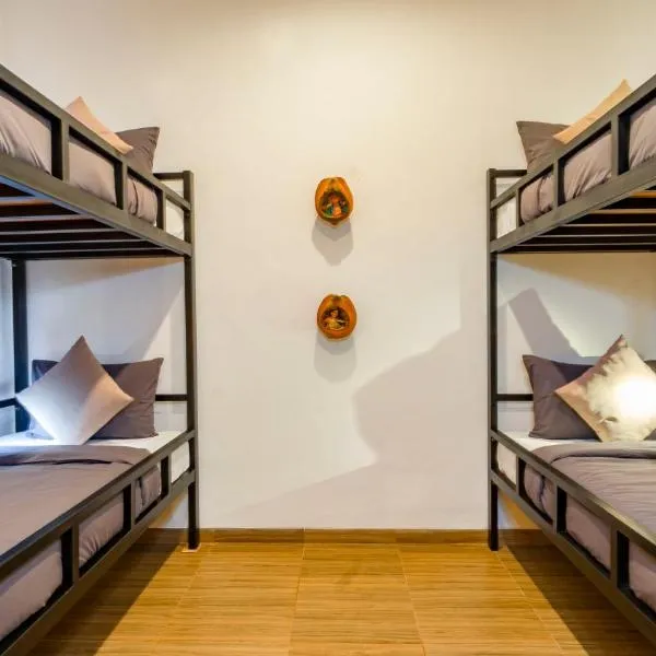 Aura Dormitory House Ubud, hotel v Ubudu