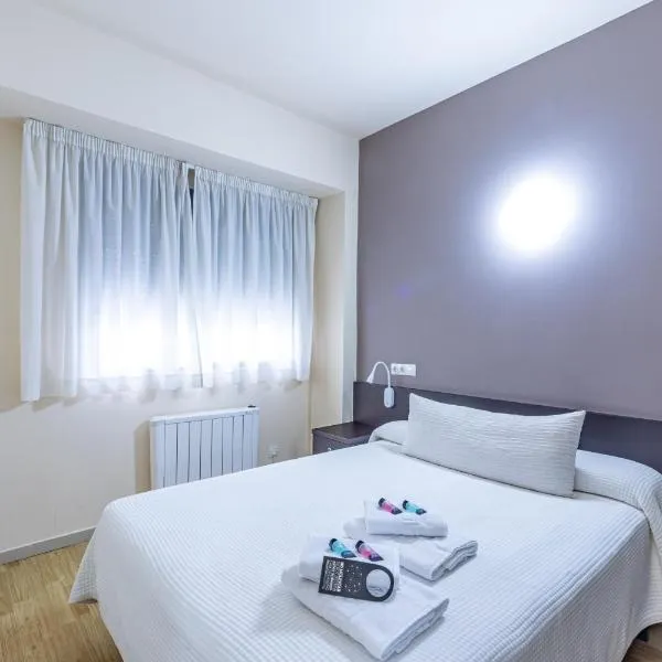 Residencia Universitaria Erasmo, hotell i Tres Cantos