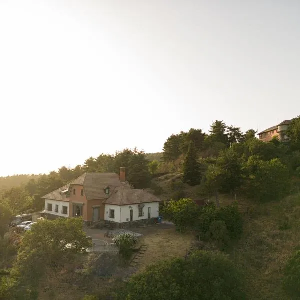 Hotel Villa Dorata, hotell i Nicolosi