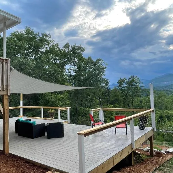 Mountain views, pets welcome-lake and river access, hotel in Rutherfordton