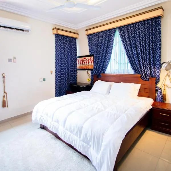 Aduk Guest House Airport City Accra: Otele şehrinde bir otel