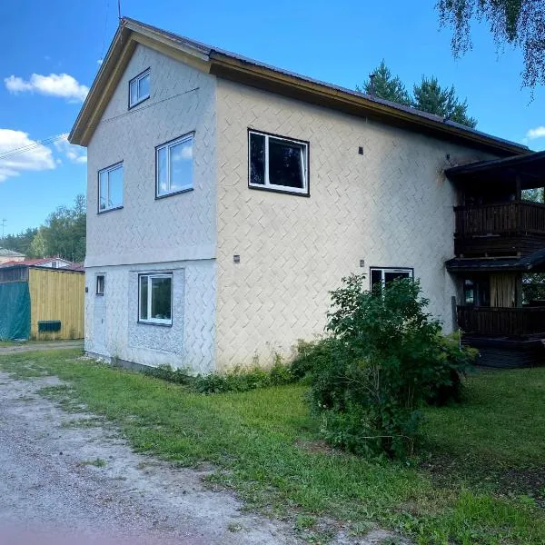 Mäntyharju keskus, yksityishuoneita, keittiöllä, hotel v destinaci Mäntyharju