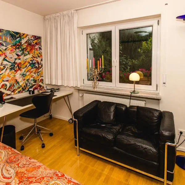 Modernes und gemütliches Designerzimmer, hotel v destinaci Langensteinbach