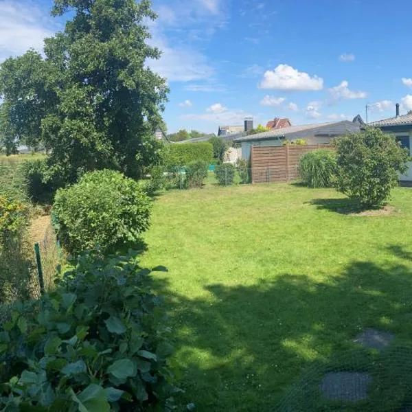 Ferienhaus Frische Brise direkt am Nordsee Deich, hotel v destinaci Spieka-Neufeld