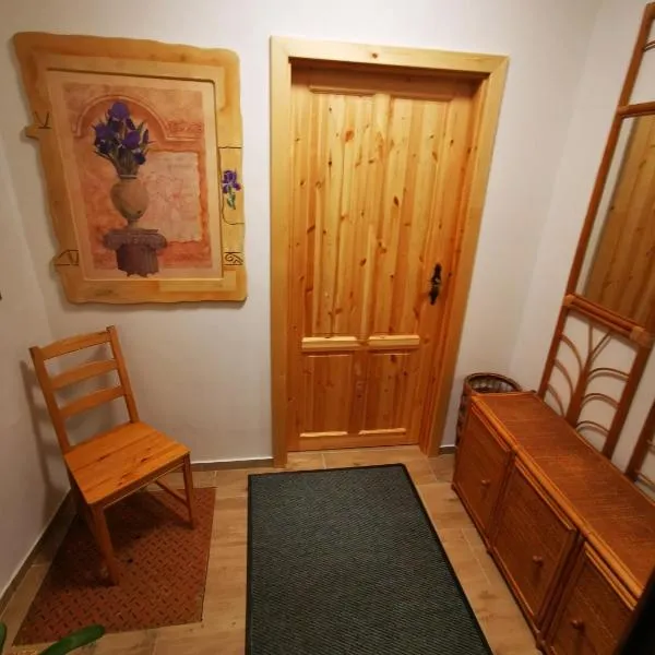 Apartmán na Náměstí 55, hotel a Novosedly