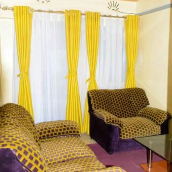 Beautiful 1BR with Wi-Fi & secure parking, hotel v destinaci Kakamega
