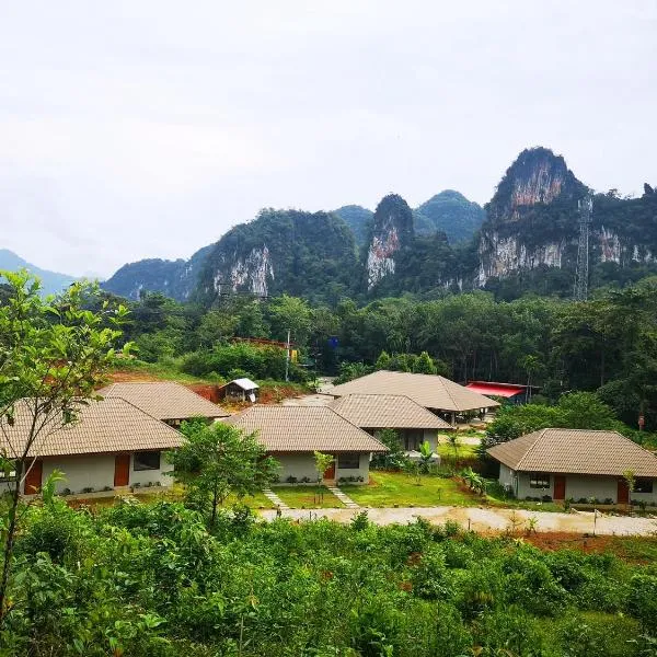 The Liveliwoods, hotel v destinaci Khao Sok